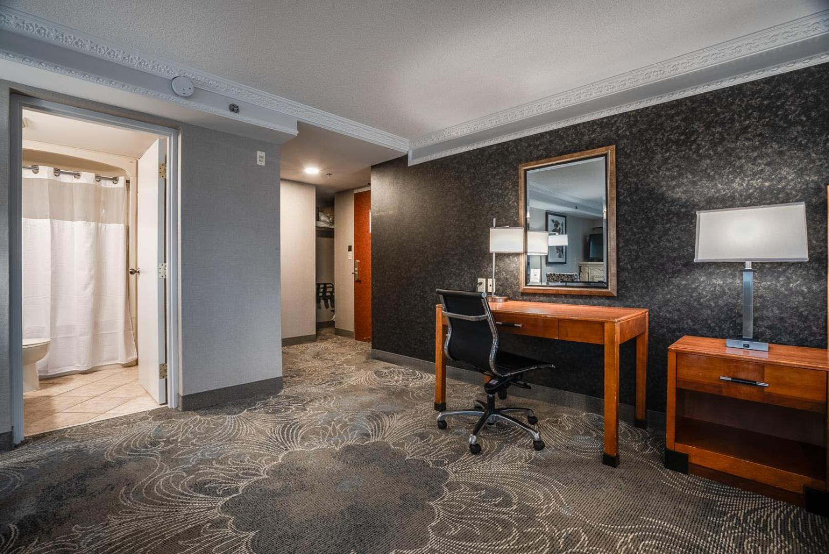 Monte Carlo Inn Barrie - Newly Renovated Dış mekan fotoğraf