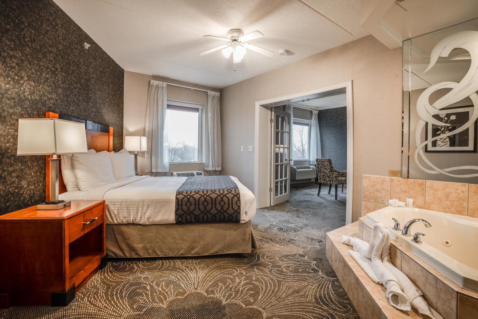 Monte Carlo Inn Barrie - Newly Renovated Dış mekan fotoğraf