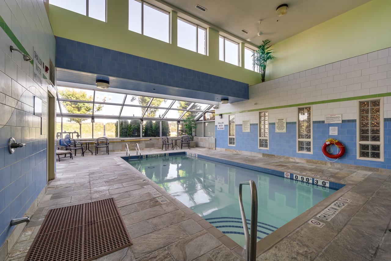 Monte Carlo Inn Barrie - Newly Renovated Dış mekan fotoğraf